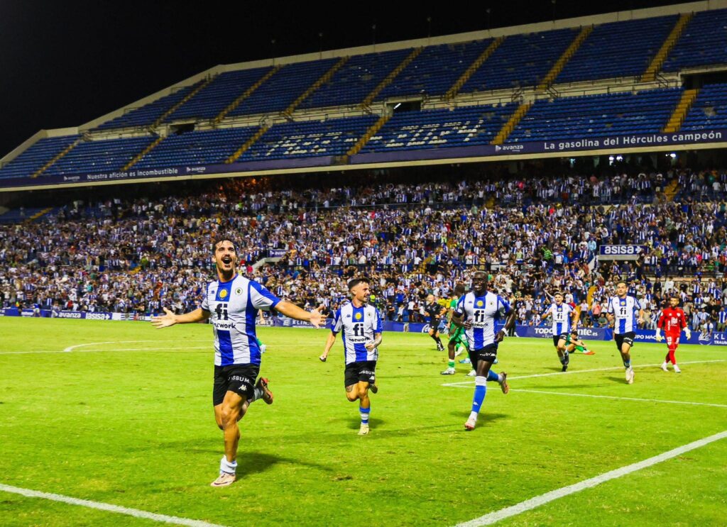 Oriol Soldevila celebrando el gol de la ida