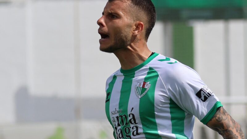 El Hércules regala la primera parte y pierde en Antequera (4-3)
