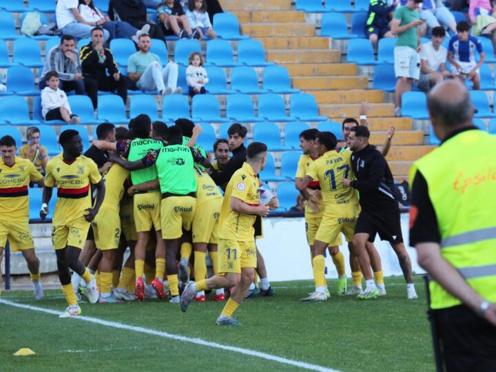 El Hércules acaba la liga con 17 partidos perdidos (2-3)
