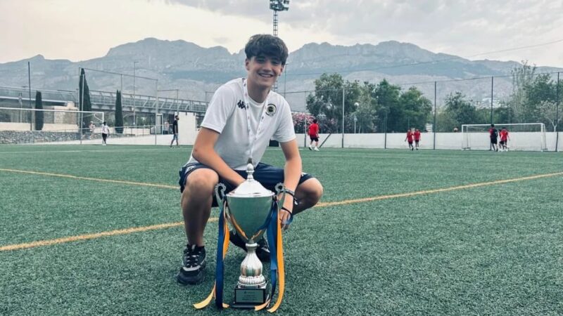 Iker Albero sale del Hércules y ficha por el Valencia
