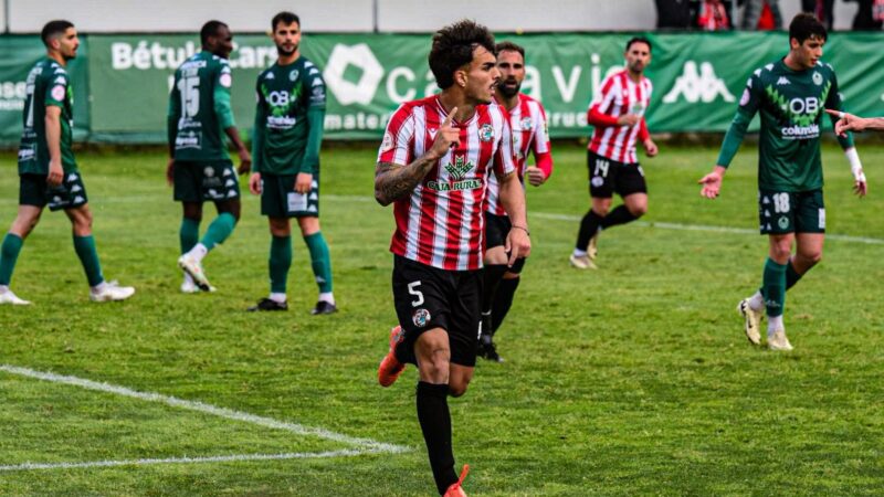 El Hércules añade altura a su defensa con Adrián Bolo