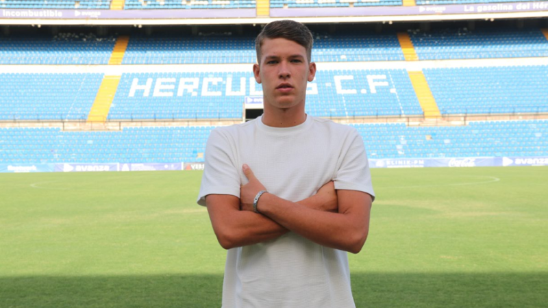 Alejandro Azorín vuelve a casa para reforzar al Juvenil A