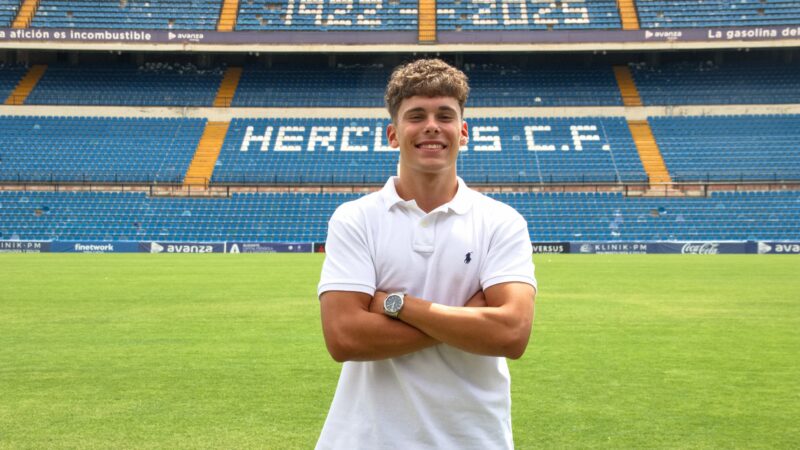 Pablo Lozano, nuevo central del Juvenil A