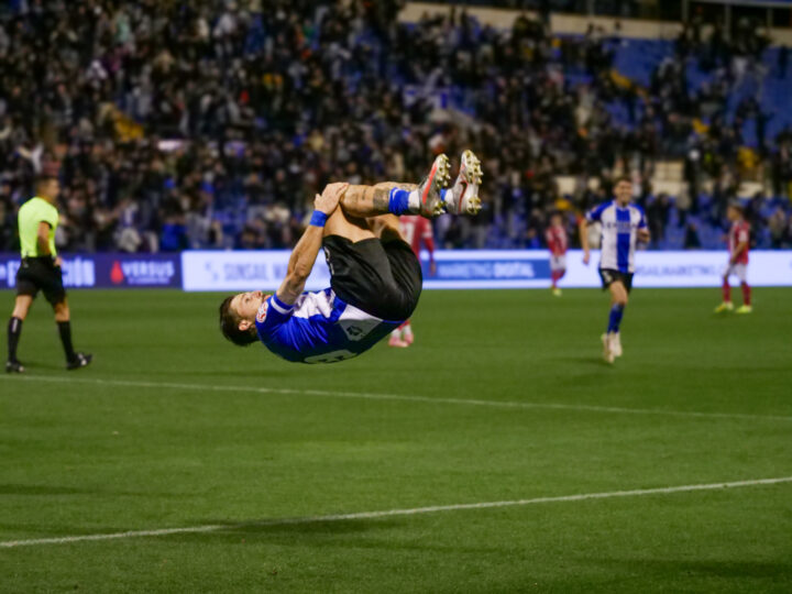 Fran Sol le da la victoria al Hércules contra el Cartagena (2-0)