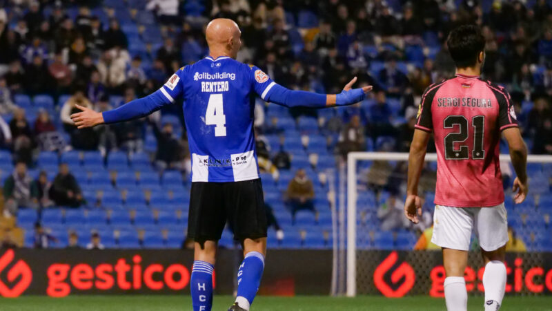 El Hércules es castigado en exceso por el Sabadell tras un bochorno arbitral (1-5)
