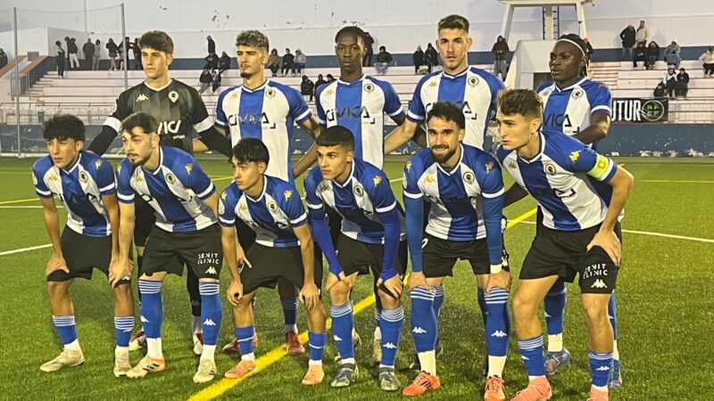 El Hércules B mantiene la compostura ante el líder (0-0)
