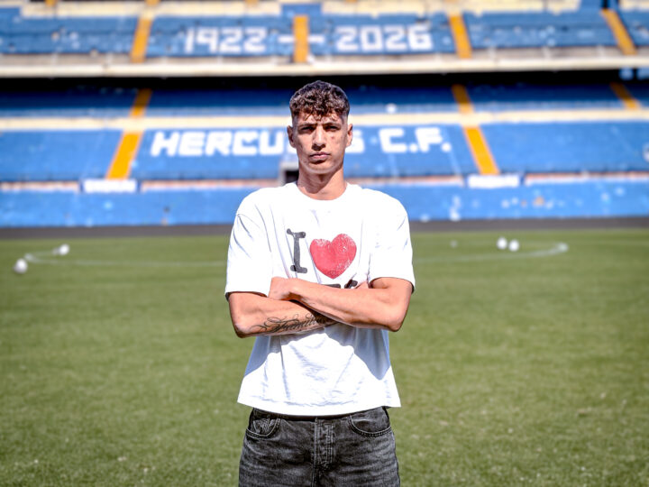 Saúl Puigcerver, contundencia y buena salida de balón para el Hércules B