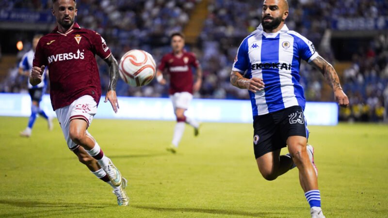 Un Hércules falto de acierto pierde en su debut liguero ante el Real Murcia (1-2)