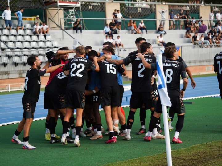 Fran Sol rescata la primera victoria de la temporada para el Hércules (1-2)