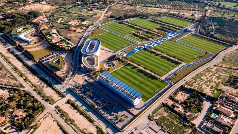11 campos, hotel, residencia, gimnasio y con 35 millones de euros presupuestados: así es el anteproyecto de la ciudad deportiva del Hércules