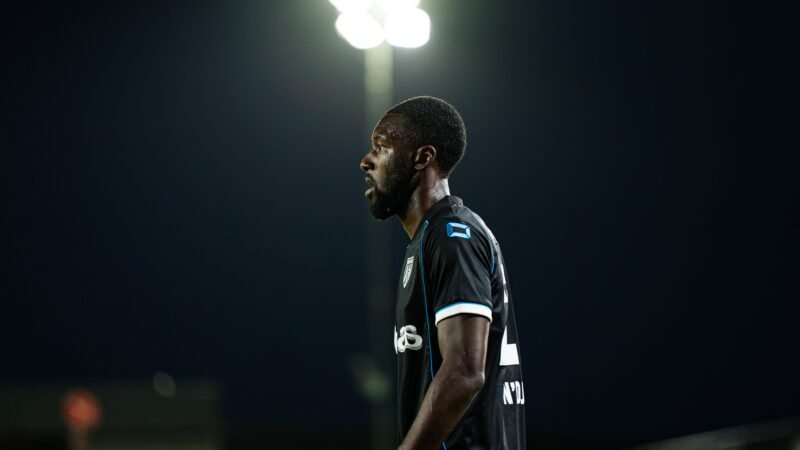 Jean-Paul N’Djoli: «Antes tenía unas ideas que eran más de fútbol antiguo. Pensaba más en divertir a la gente que en ser potente y eficiente»